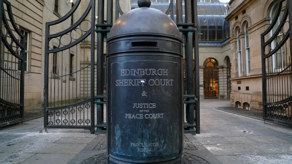 External view of Edinburgh Sheriff Court