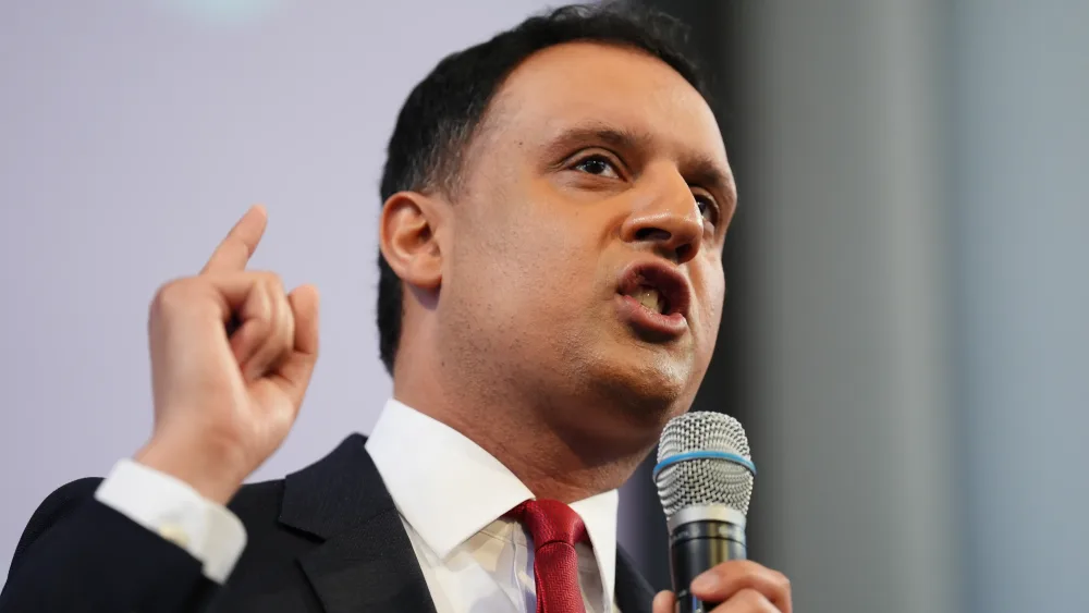 Scottish Labour leader Anas Sarwar speaks to party members