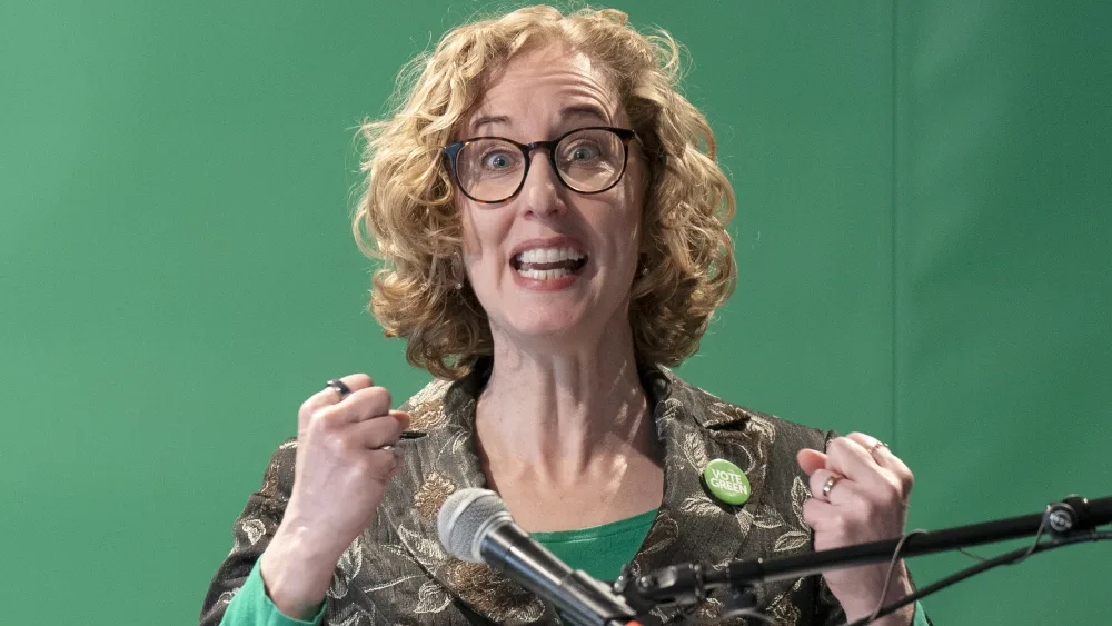 Lorna Slater speaking