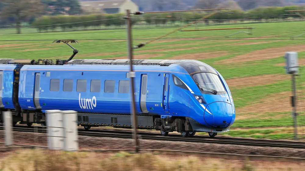 A Lumo train
