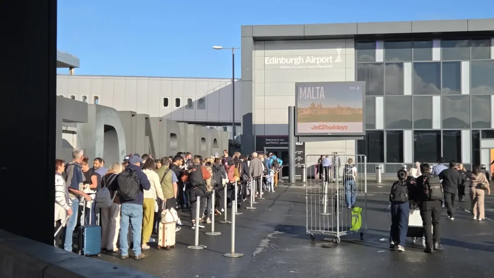Edinburgh Airport queues