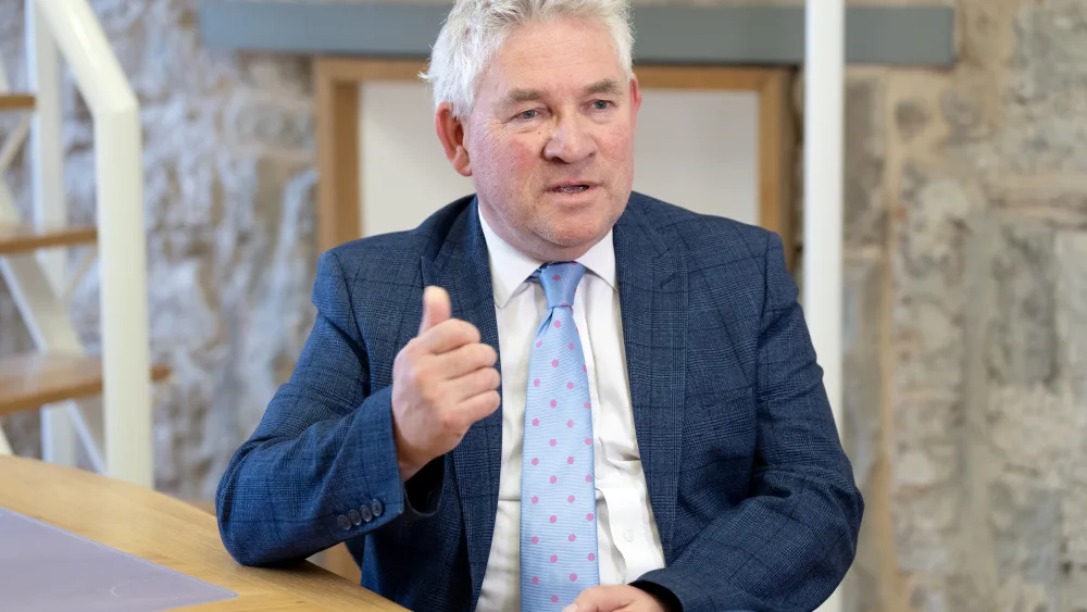 Presiding officer Kenneth Gibson