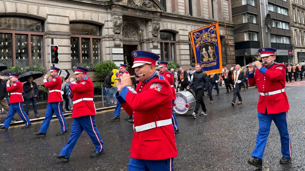 Orange band in the centre of Glasgow